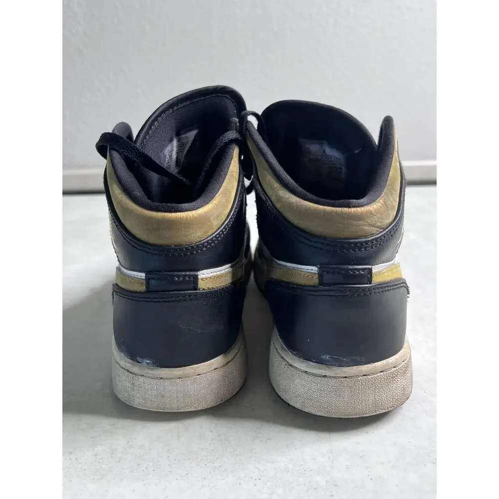 Jordan 1 Mid Youth 6.5Y Black White Metallic Gold Sneaker